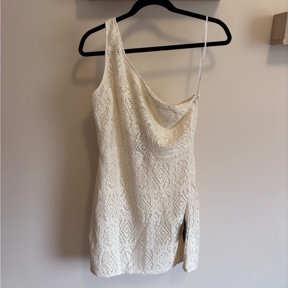 NWT Lulus Ivory Crochet one-shoulder mini dress, size M - Picture 2 of 5